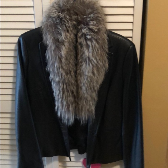 Black leather crop jacket with detachable fur !